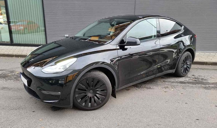 Tesla Model Y rendiauto Bolt Tallinn