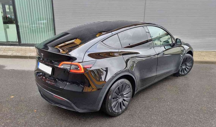 Tesla Model Y rendiauto Bolt Tallinn